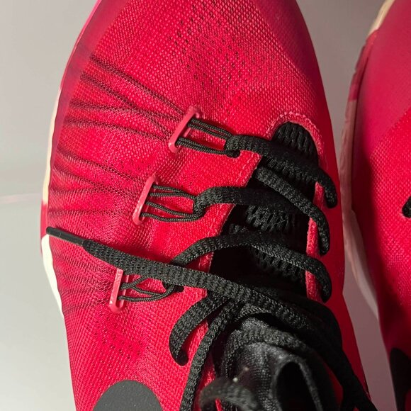 PREOWNED |  Nike HyperChase “Think Pink” – Men’s Size 12 main image 4